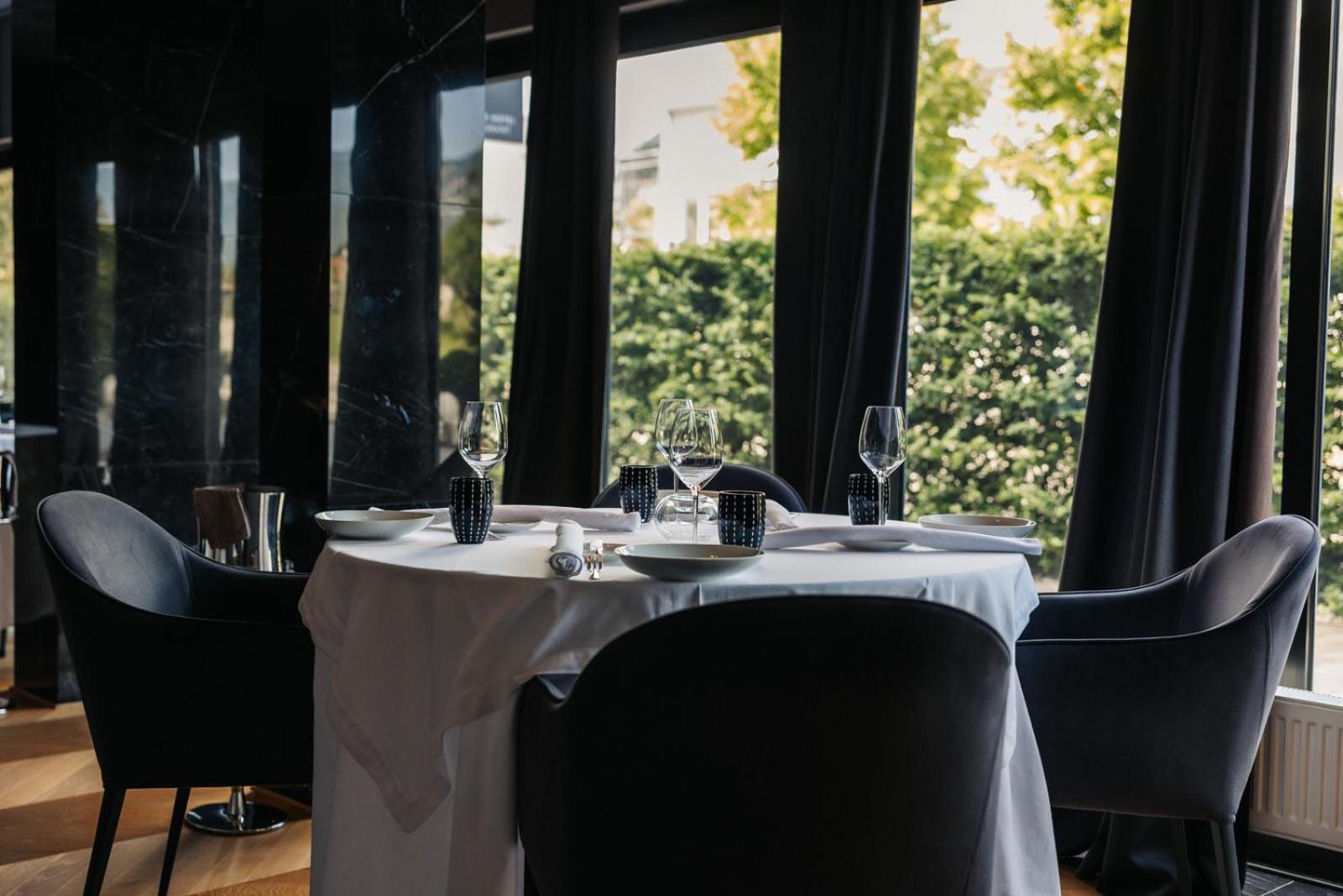 Dam Boutique Hotel & Restaurant 新戈里察 外观 照片