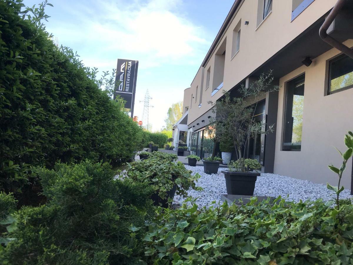Dam Boutique Hotel & Restaurant 新戈里察 外观 照片