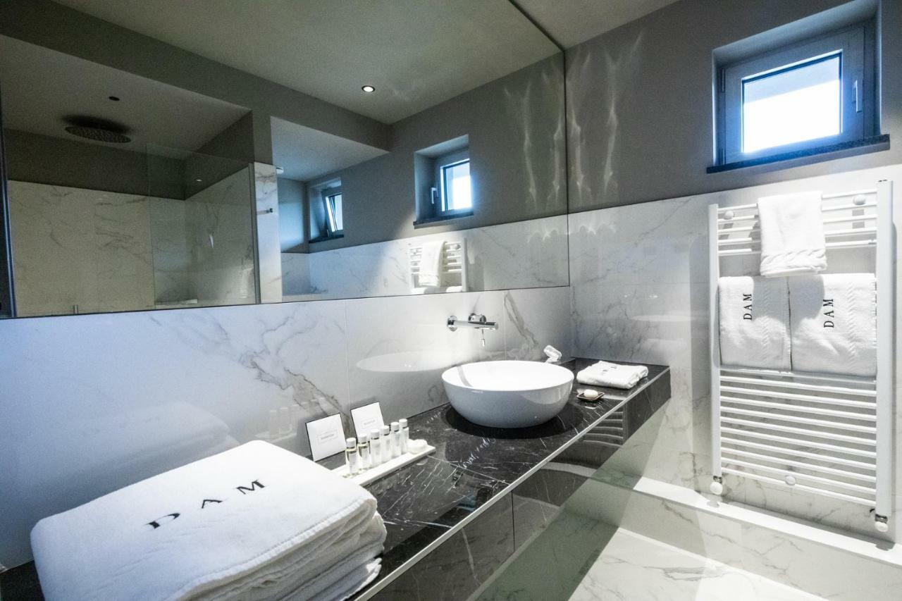 Dam Boutique Hotel & Restaurant 新戈里察 外观 照片